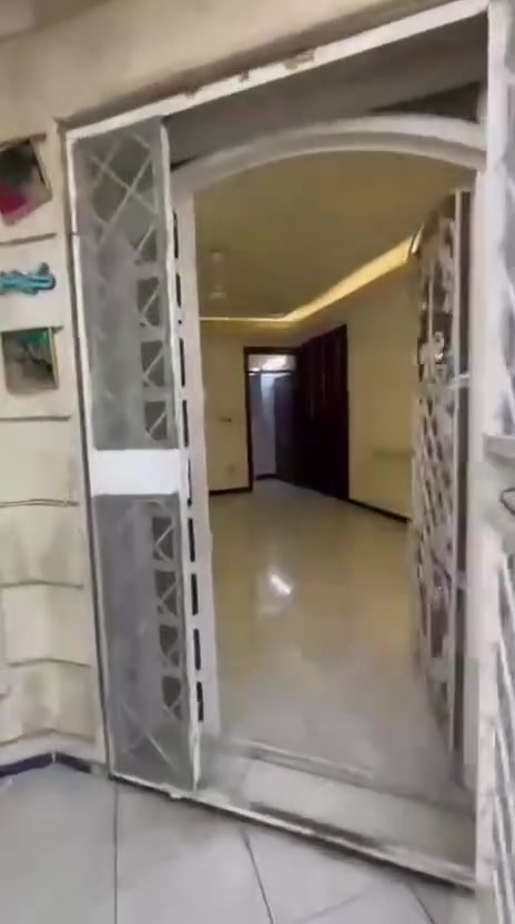 دار للايجار بناء نظيف جدا 140م 
غرف منام 3 صالة مطبخ صحيات 2 
كراج + المطبخ مؤثث كاونترات 
حي الجامعة موقع ممتاز 
يصلح تجاري او سكني 
*********** ☎️
