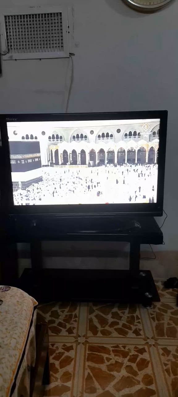 السلام عليكم  ابلازمة للبيع بيها جهاز ايحول التلفزيون العادي الا تلفزيون اسمارت  وياها ميز الحجم 42 السعر 150 الف او بي مجال الرقم ***********
