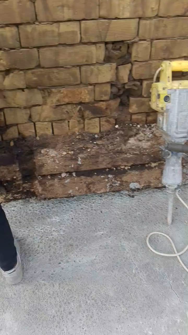 السلام علیکم کادر تفلیش الرباطات تکشیر الجدران وقلع ارضایی ورفع النقاذ بغداد فقط اتصل وبخدمتک ***********
