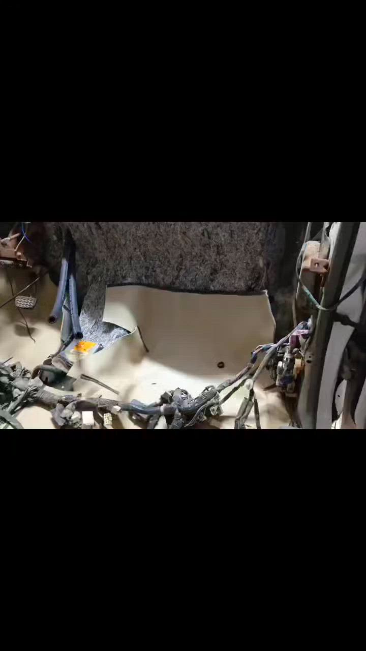 يالله السلام عليكم ورحمة الله
وقل اعملو فسيرى الله عملكم ورسوله والمؤمنين جانب من  عمل
اليوم . 
فتح دشبول سياره نوع ابصم  واعادة تحويرها بلكامل. مع غلق الفتحات الي موجوده.خلف الدشبول   وتنضيف البدن الداخلي. من الاتربه 
وتغليفها ب العازل المضغوط لمنع الحراره وصوت المكينه 
مع ضبط الفابريتا ب الكامل. وتقسيم الهواء بصوره صحيحه 
مع غسل وتنضيف الفريز الداخلي من التكلسات والاتربه 
 وتنظيف منظومة التبريد بالكاملة
وشحن الغاز الاصلي... 100%
العنوان ناصريه سوق الشيوخ
تقاطع الوائلي قرب دائرةالكهرباء
 شارع الدجين مقابل دوشمة الزهراء
للاستفسار. اتصال.
وفي الحجامي 
 ***********
***********
 او على الخاص
