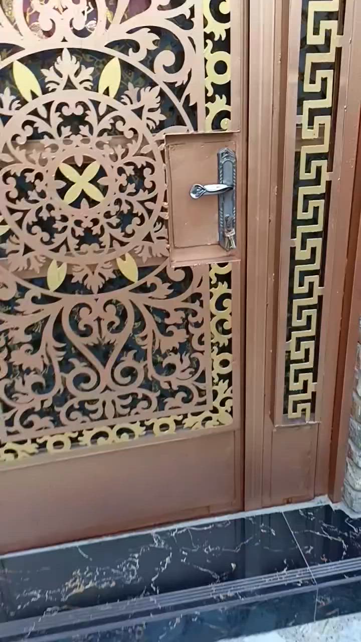 دار للبيع في حي طارق الوسط (طابو صرف) مساحة الدار 100متر مربعه طابوصرف البيت طابقين
الطابق الاول:يحتوي على غرفه نوم +استقبال+صاله+صيحات داخليه وخارجيه

الطابق الثاني:يحتوي على ثلاث غرف نوم وصيحات

للاستفسار الاتصال على الرقم ***********

ا
