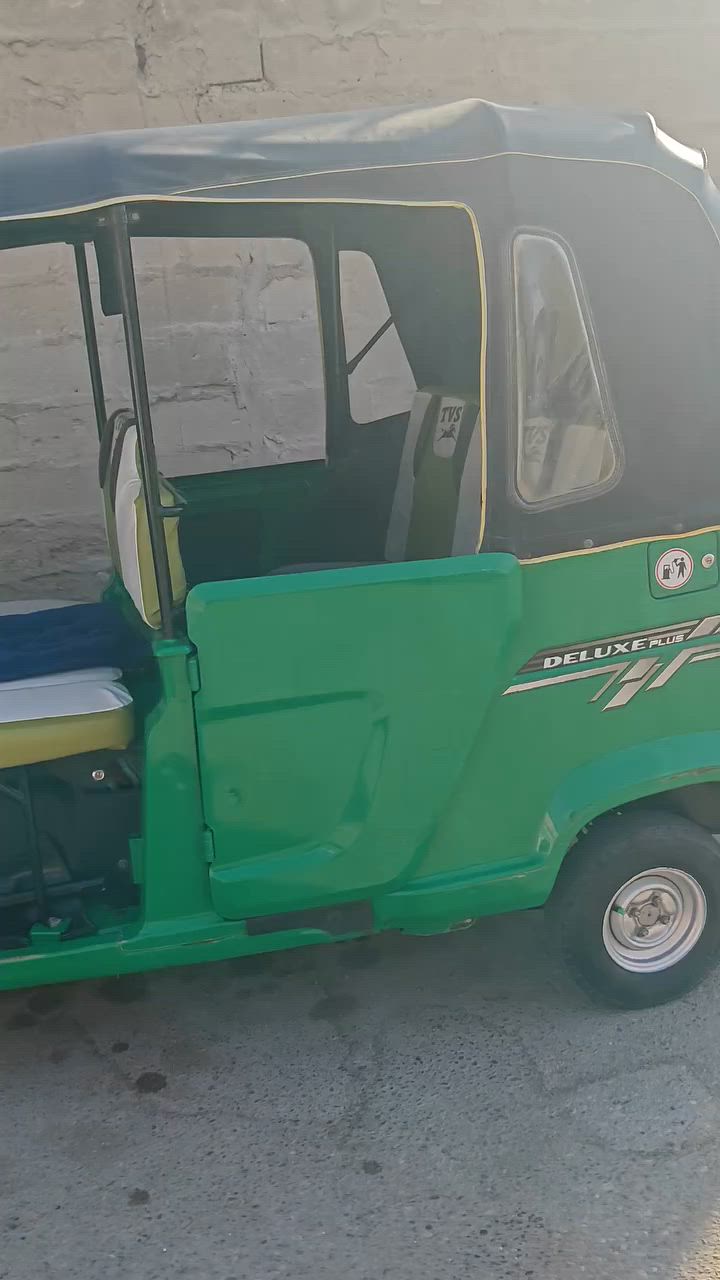 تكتك خضره موديل 22 شهر 11 كفاله عامه من دعمه السعر 8 و 700 وبيها مجال حك جيه تجي تشوف بعينك تكتك خير من الله رقم الهاتف ***********
