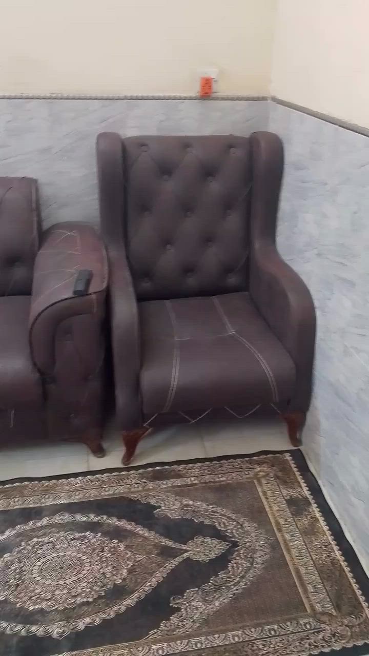 سلام عليكم تخم للبيع نضيف سعرة 200مابي ضرر مكاني غزالية***********
