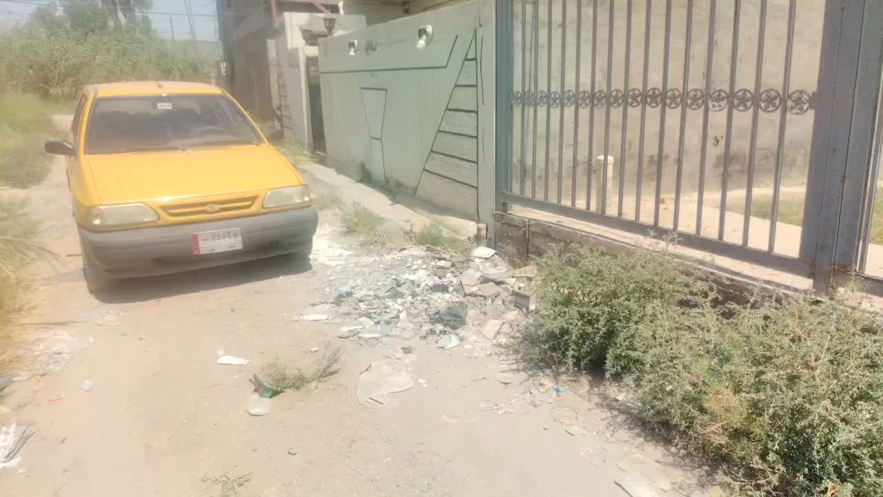 السلام عليكم
هيكل في هور رجب مقابيل افران الزيتون
المساحة 200 متر سند 25 يحتوي على كَراج واستقبال ومطبخ وحمامات عدد 2 و2 غرف نوم وغرفة سويت يعني 3 غرف نوم بيت بناء حديث
للتواصل ***********
البيت هيكل بس لو بيه طابق ثاني/سطح، وشكد عدد الطوابق بالضبط؟: 
طابق واحد بناء 200 م
كامل
شنو وضع التأسيس والسقف؟ (صب سمنت/بيتونة/جسران) وبيّه عزل لو لا؟: 
الارض رفت والسقف جسور مخفية
منو موقعه بالضبط بهور رجب؟ يعني قريب على شنو أو بأي شارع/محلة حتى يكون أوضح للمشتري؟: 
بداية هور رجب مقابل افران الزيتون
هل أكو خدمات واصلة للبيت حالياً مثل الماي والكهرباء والمجاري، لو بعد تحتاج ربط؟: 
الماي والكهرباء متوفرات