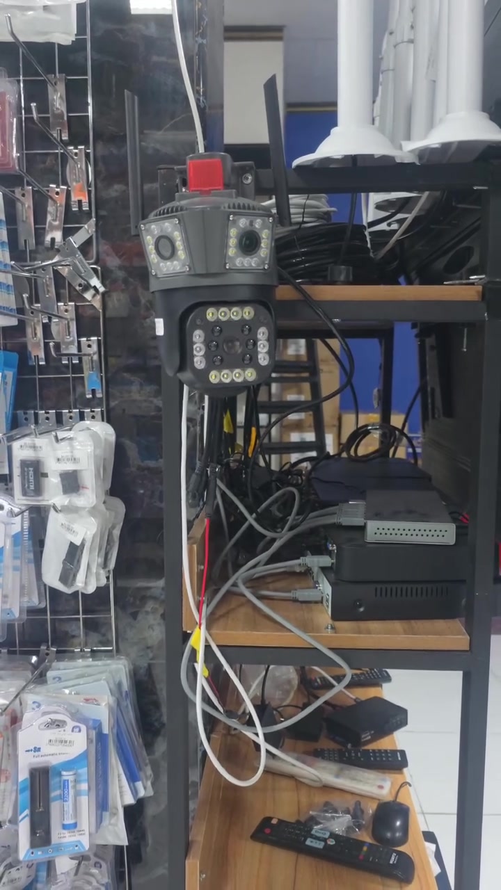 كامرة 6MP واي فاي تحكم كامل عن طريق برنامج وبيه هواي خواص السعر 27الف ***********
