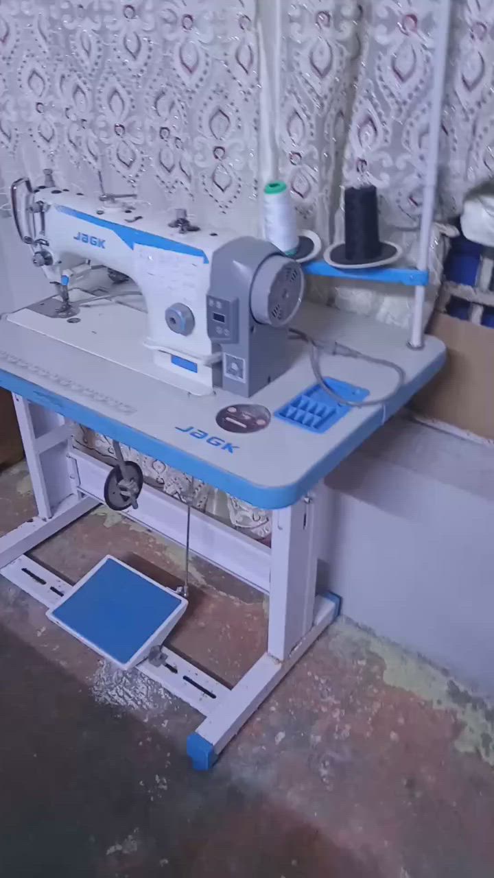 السلام عليكم مكينه للبيع هاذا رقمي***********

