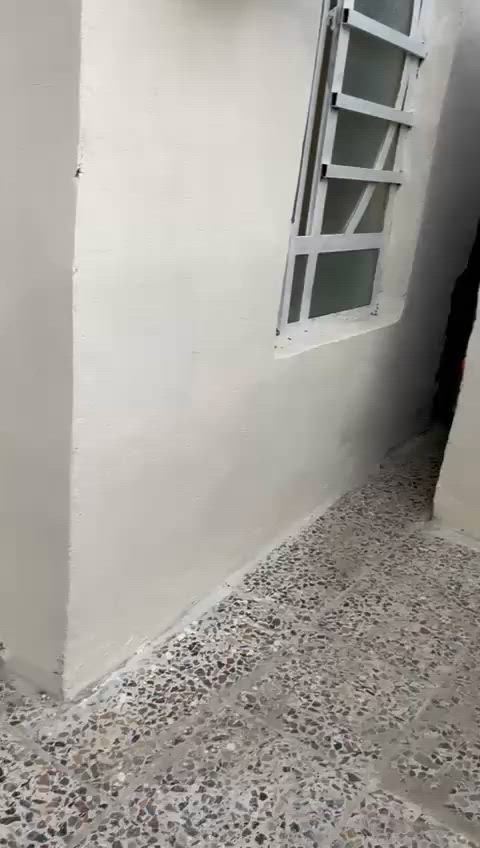 بيت للايجار المساحه ١٠٠ متر كفائات شارع ٥٠
***********
