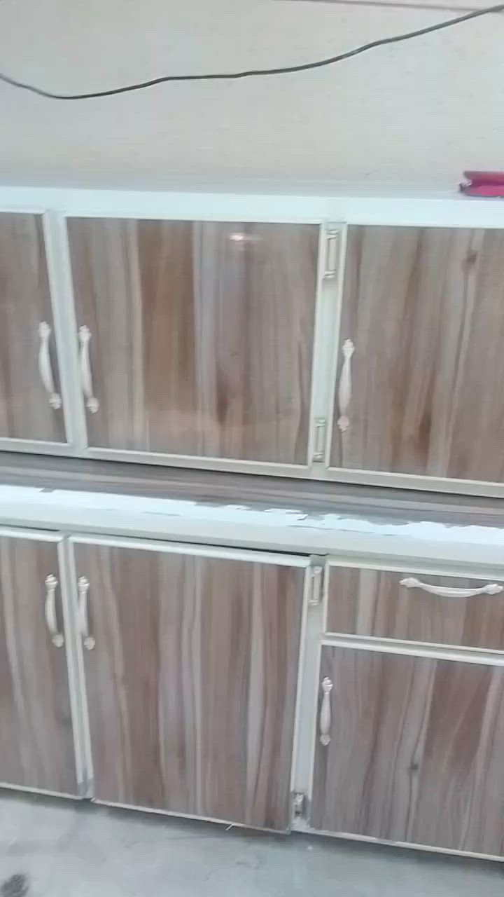 ***********
