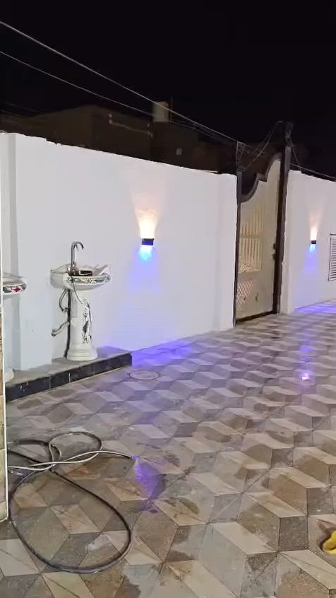 بسم الله الرحمن الرحيم
✨ ڤلــة فاخــرة للبيع – مساحة 500م ✨
📍 شارع الملعب / واجهة على ملعب الرفاعي

فرصة ذهبية لاقتناء ڤلة سكنية راقية بموقع لا يعوّض، بناء فول مواصفات من الحديقة إلى أدق التفاصيل…
كل شيء واضح بالصور والفيديو.

للاستفسار والتفاصيل:
📞 ***********
📞 ***********
مكتب الركابي للعقار
التميز في العقارات
