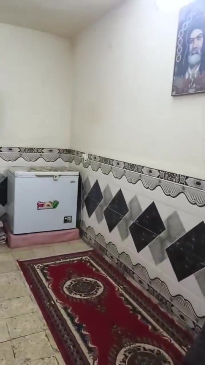 نص قطعه لبيع قطاع ٣٣ قريبه عل ساحه طابقين مسلح
السعر ١١٠ وبيه مجال 
رقم ***********
