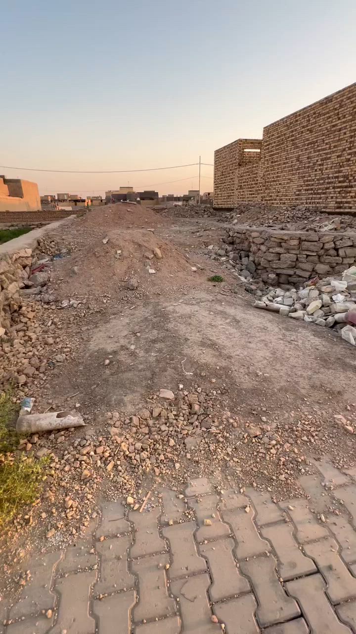 قطعه للبيع خلف الملعب مساحه 200 متر للاستفسار مراجعه مكتب الكيان ‭***********‬
