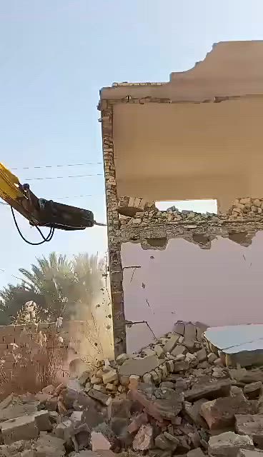 تفليش الدور ورفع الانقاض بموادة فقط وتعديل الارضيه مع تحياتي للجميع ***********/
