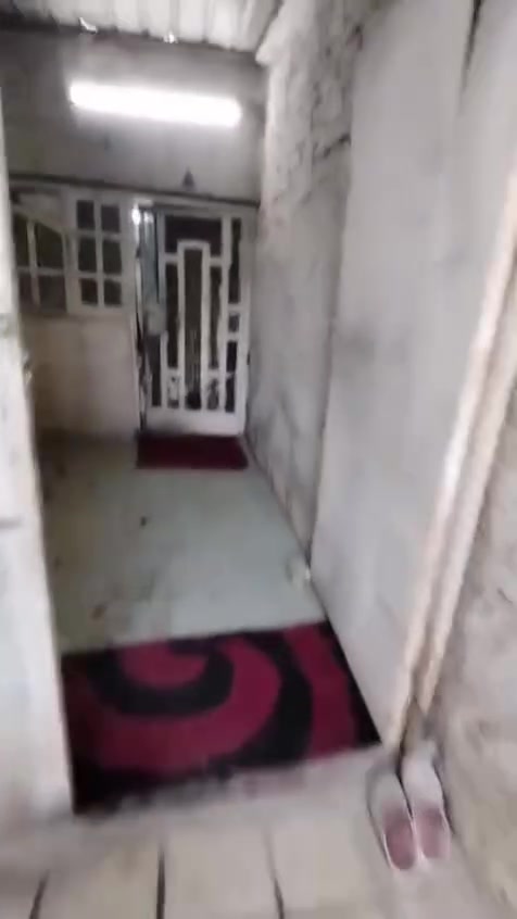 السلام عليكم ورحمه الله وبركاته بيت في بغداد البياع يم الفلكه الاولى مال الشهداء قرب في منطقه الشيشان للاستفسار الاتصال على الرقم ***********
