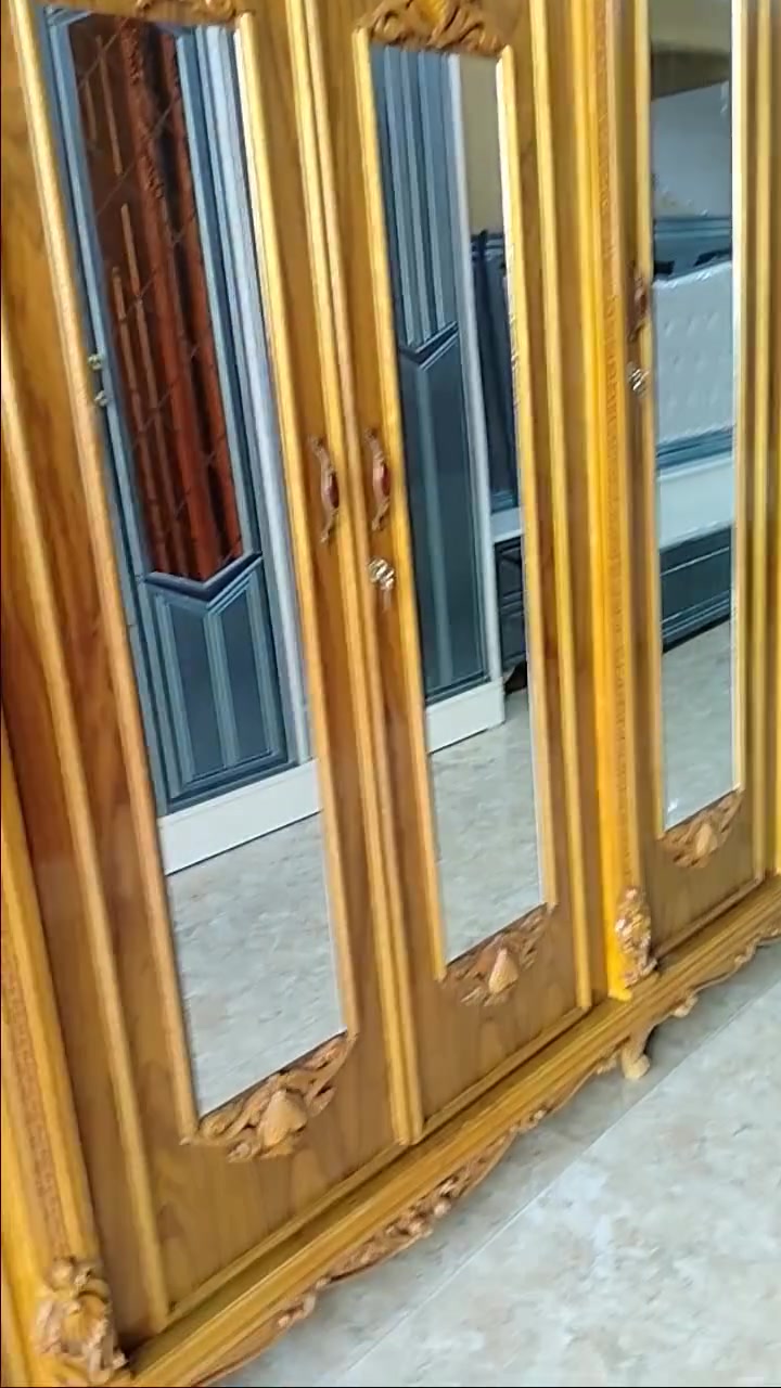 السلام عليكم السعر مليون وربع عنوان واسط العزيزيه شارع التربيه يوجد واتساب *********** بدون زاويه
