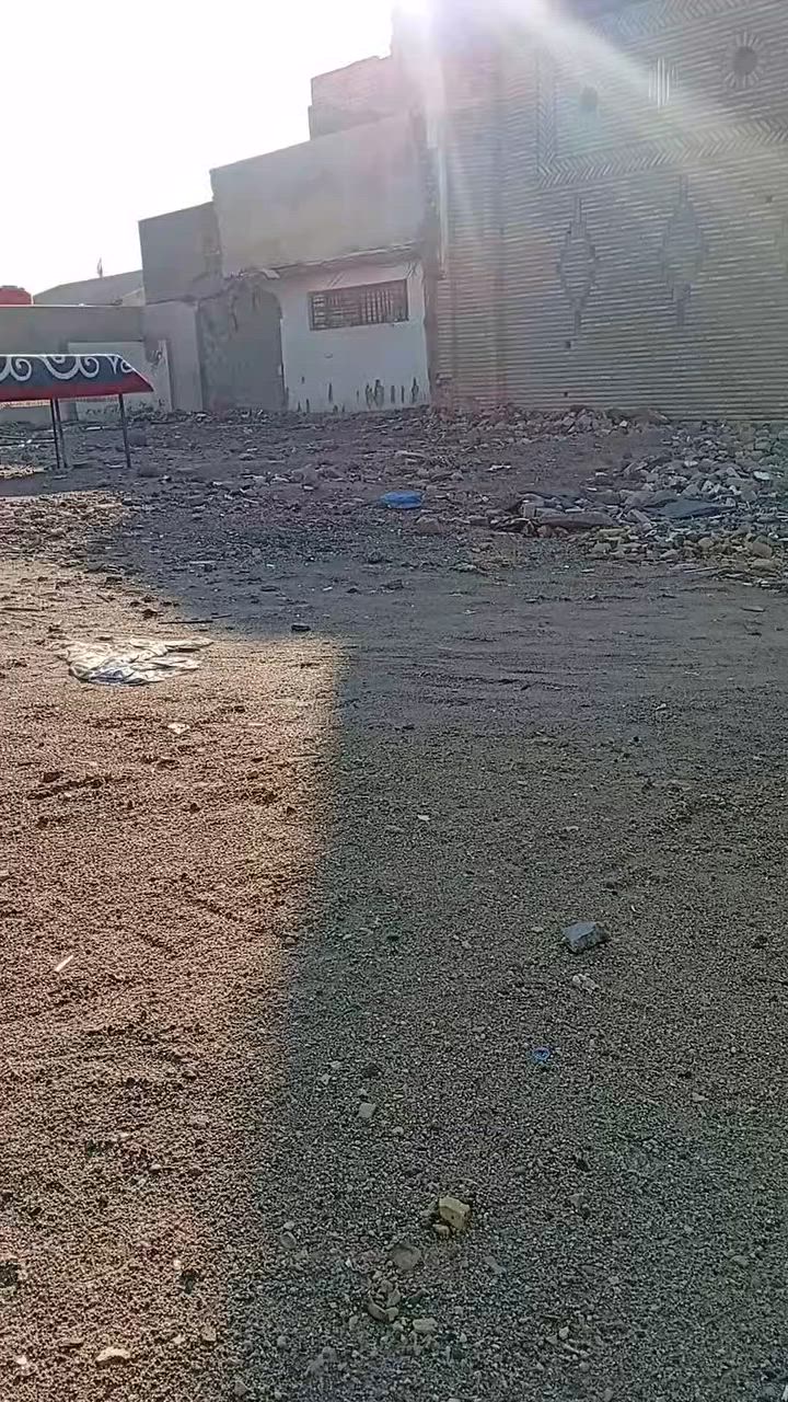 فرصه نادره أرض للببع في السماوه حي المعلمين الاول  الارض ركن 750 متر مربع  مقابل جامع الرسول وجهه على الشارع العام مقابل الحديقه وصل  السعر للمتر المربع  2 مليون  دينار  العقار يصلح مجمع تجاري وطبي وسكني   *********** وابسات00971509782777

https://maps.app.goo.gl/XMYfkrLLbXb7Yehg8?g_st=aw
