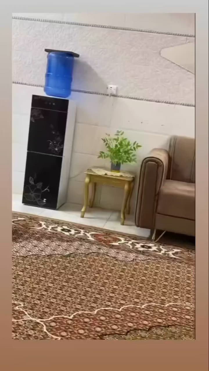 معمل بيتي لتصنيع وترميم الاثاث المنزلي 
(‏‪***********‬‏)ابو خضر (***********)ابو احمد
وين موقع المعمل بالضبط؟ بأي منطقة/محافظة حتى الزبون يعرف يوصلكم؟: 
سامراء 
شنو الخدمات المتوفرة بالتفصيل: تصنيع جديد، ترميم، صيانة، لو بس نوع معيّن من الأثاث؟: 
كلشيئ يخص القنفات 
تشتغلون على الطلب حسب القياس والتصميم لو عندكم موديلات جاهزة؟: 
انعم حسب القياس وكلشي بسعرة 
هل أكو توصيل أو نصب بالمكان؟ وإذا إي، شكد تكلفته؟: 
نعم موجود 
تقبلون شغل على نوعيات معينة من الخشب أو الأثاث، وهل أكو مدة إنجاز تقريبية؟: 
كلشي موجود اتصلو واحنة حاضرين 