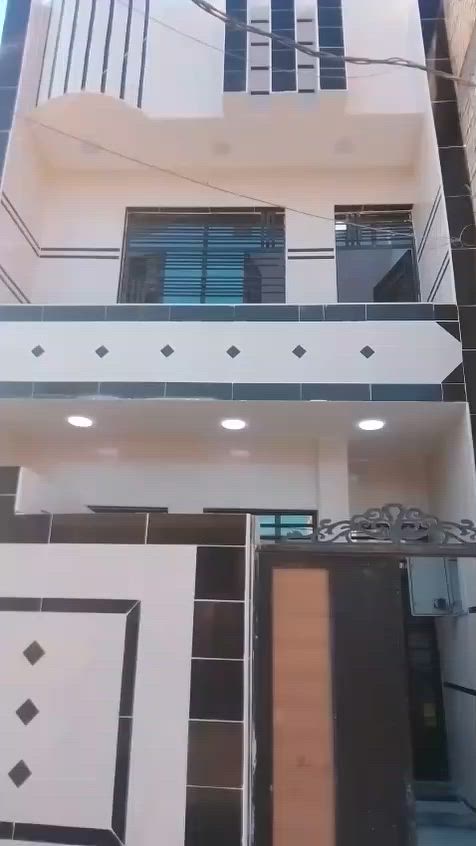 للبيع 100 م سعر 117 ضباط ثانيه زراعي بلديات قرب ملعب بسام استفسار ***********
