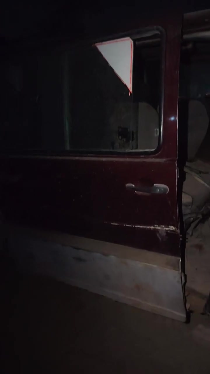 سلام عليكم ستانه موديل 96 رقم بغداد سنويه صاقطه بل 19 راعيها يمي  سياره هيكل بدون مكينه وكير السعر 13 مكان طويريج ***********
