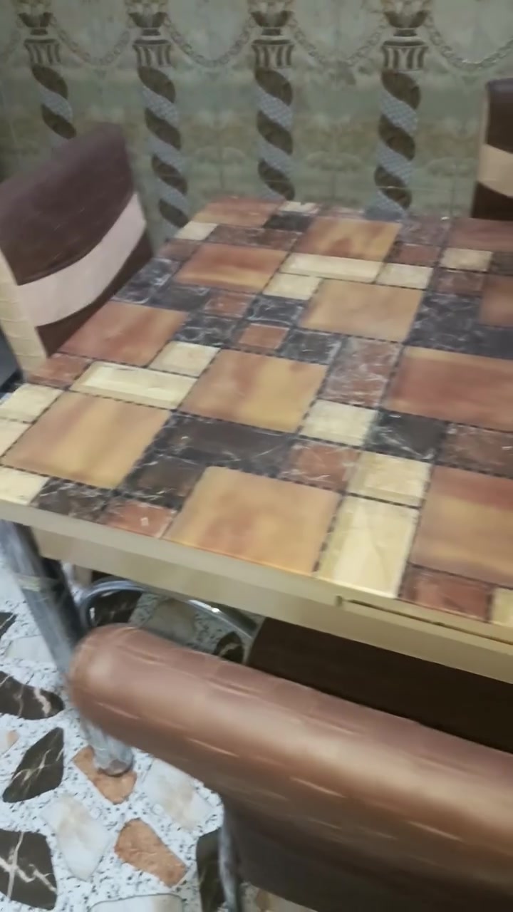 سياره نقص بطاريات سعر ٥٠ قفل
ميز جام اخو الجديد مع كراسي عدد ٤ سعر ٦٠ قفل 
باقي الغراض اسئل وجاوبكم مكاني ابو غريب خرنابات شارع السجه ***********
