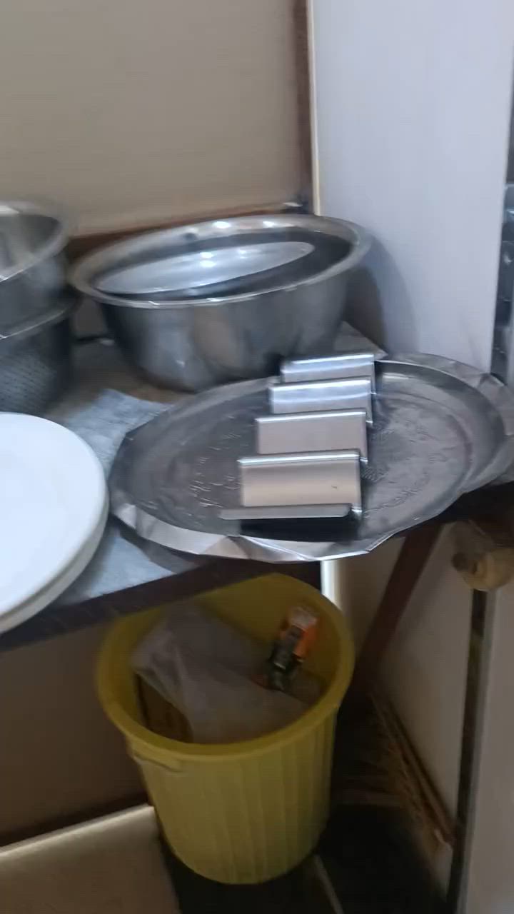 غراض مطعم للبيع مكان بغداد البياع شارع جنانه ***********
