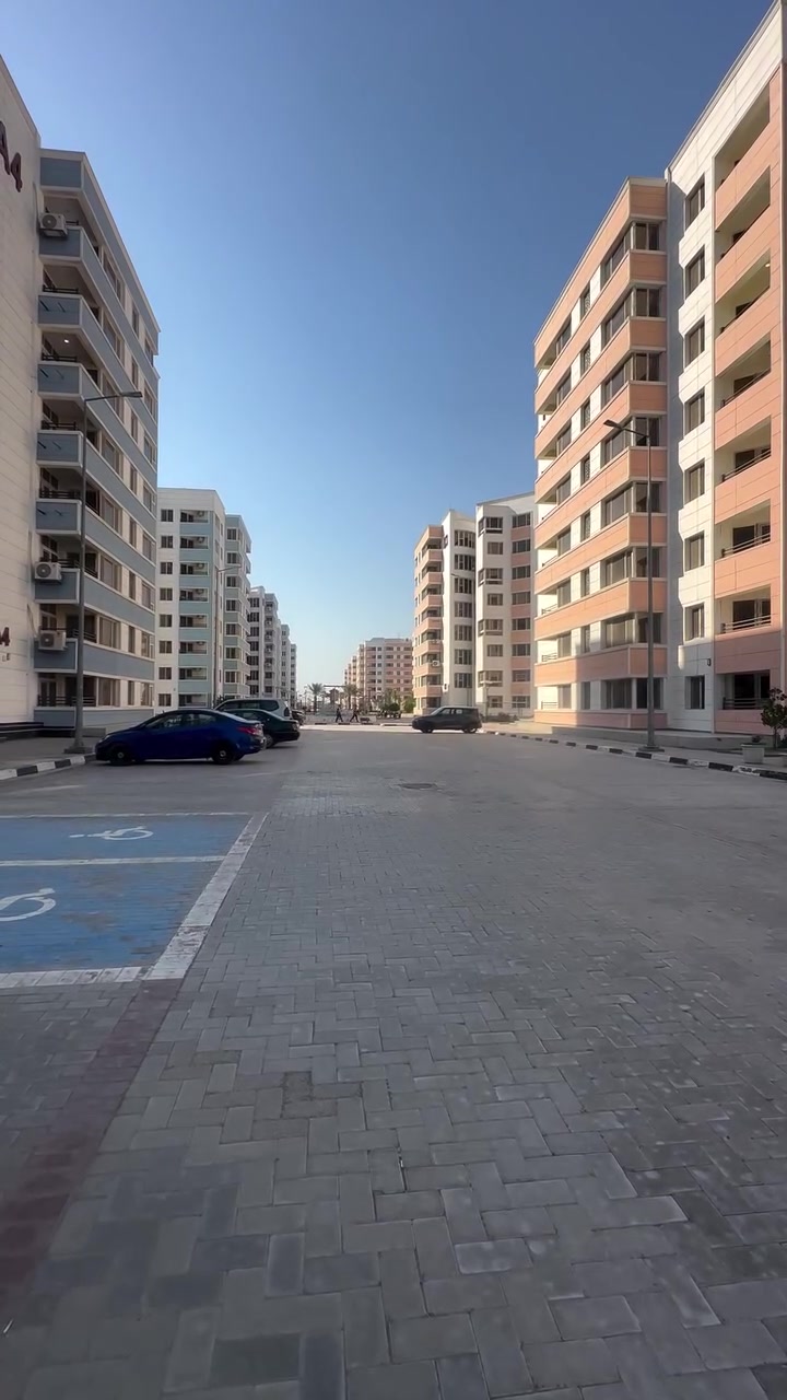 مجمع ابن فرناس السكني انسب سعر متر بغداد
موقعه المميز الي يربط بين كرخ ورصافة واستلام مباشر يعني ميحتاج تنتظر توقع عقد وتستلم مفتاحك للاستفسار***********
