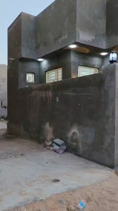 سلام عليكم بيت مقابيل البارون خلف اسالة الماء اول فرع طابقين
100م مربع بناء جديد غير مسكون واجهيه 8 الا ربع ونزال 13 الا ربع 
يحتوي على غرفتين واستقبال وصالة ومطبخ وتخاريج خارجيه وداخليـه
للاستفسار الاتصال ع الرقم
***********
