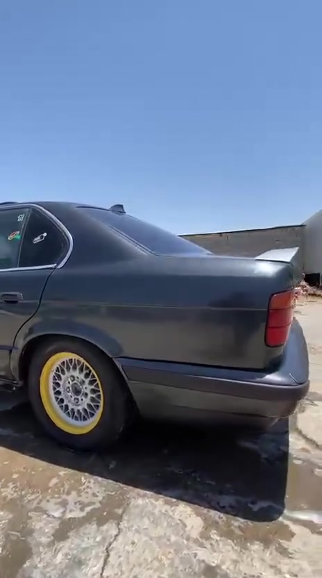 بي ام للبيع
المواصفات بي ام 535 اصل تخم تاير جديد مكينه وكير خير من الله رقم نكليزي سنويه 31 شرط التحويل #السعر_43ورقه وبيها مجال مكاني صويره للتصال ***********
