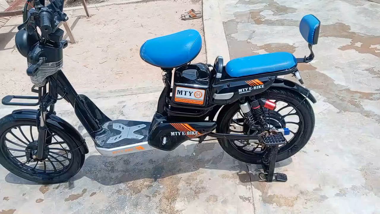 سلام عليكم دراجه شحن موديل 24 شرط كلها بلادي برغي ما مفتوح منها بس بطارياتها عدد اربعه نص عمر رمكاني جلولاء قريه باهيزا الكبيره سعر نهائي 225 كشنات كلهن دوشمه اصلي زائدا سويتشات اثنين بصمات اثنين شاشه تقرا العطل ***********
