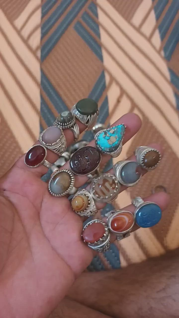 ٤٠ محبس ابيع شلع اذه مفرد القطع عل ٥٠ وذه شلع القطع عل ٣٥ توصيل ماكو عنواني مدينه الصدر


**إذا كنت صاحب هذا الإعلان وتريد حذفه لأي سبب، رجاءا أرسل رسالة إلى الدعم الفني**