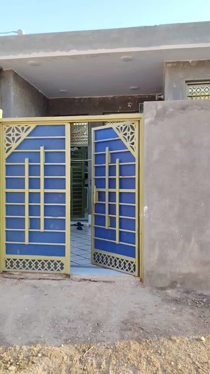 السلام عليكم بيتين للبيع واحد جاهز لسكن وثاني عوزه تبياض وارضيه وكهرباء
لبيتين رقم بمعامله وحده 
بيهن طلب محجوز  لمساحه لواحد 
126
استفسار على الأرقام  ***********

***********
