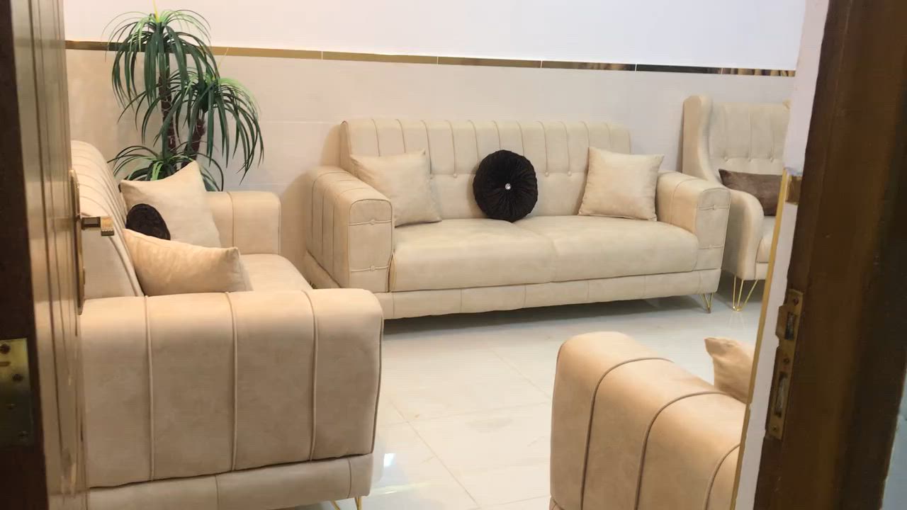 السلام عليكم 

عندي تخم للبيع تفصال نضيف ڪَلـش 

العنوان حي الجهاد 

للاستفسار ***********
