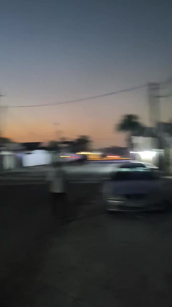 ارض للبيع مساحتها 100متر طابو زراعي سند 25 عندي اقرار قاضي و صاحب السند موجود كامل الخدمات ماء و كهرباء و نت ضوئي في منطقة الدوانم شارع الفلل فرع سكني بالكامل و الفرع هادئ صالح للسكن و الاستثمار و سعر الكاع جدا مناسب للاستفسار الاتصال على الرقم 
***********
