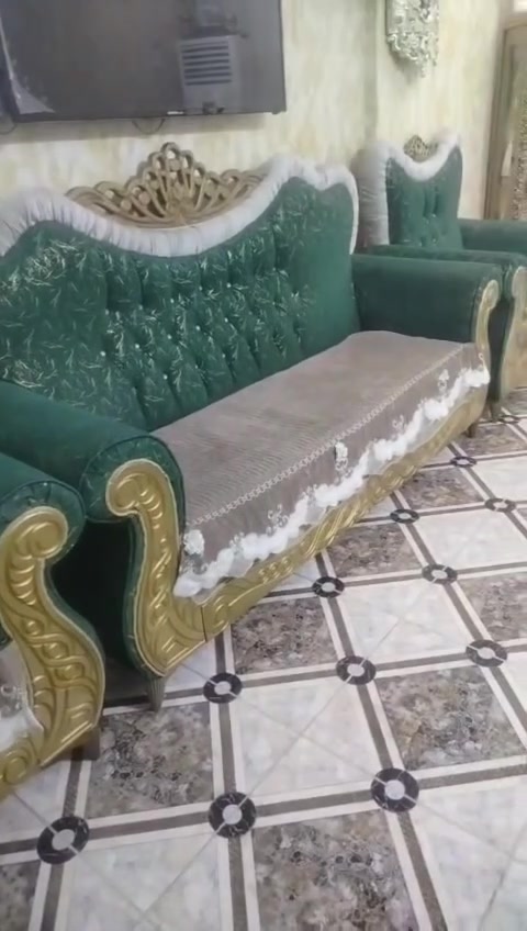 السلام عليكم 
تخم للبيع العدد ٥ قطع 
١٠ مقاعد 
النضافه مثل مموضح بالصوره السعر ٦٢٥ وبي مجال 
العنوان االاسكندريه مجمع حطين 
***********
