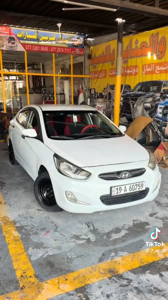 للبيع محرك 1400 ومابيه اي نقص بس قطع بواير تبريد الي هوه بدشبول وادامه للمحرك  وبيه بنيد وجاملغ ومسويهن وكامله رقمي ***********
