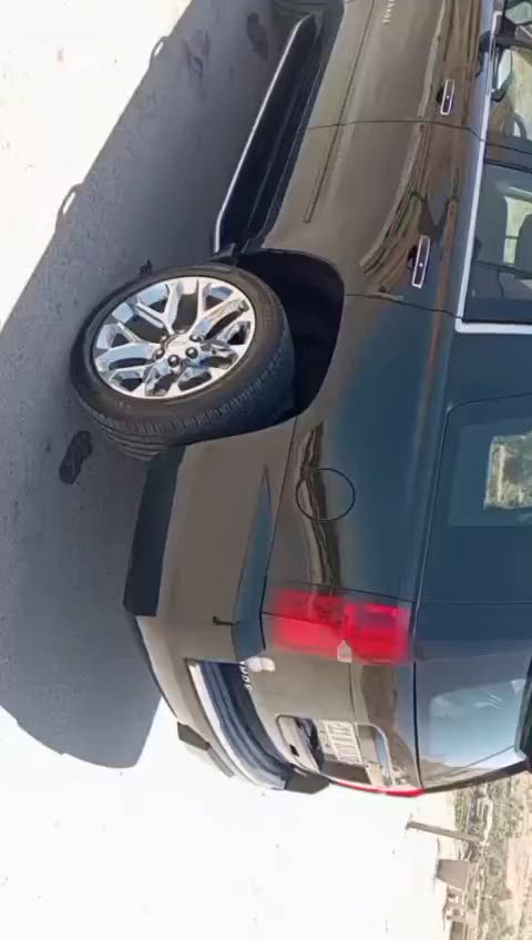 سلام عليكم تاهو موديل 2019 خليجة ارتي زت فول مواصفات رادارات كوشنات تدفة تبريد تشغيل بعد بصمتين سيارة فقط بل باب الخلفي صبغ عكد شبر بقية سيارة مكفولة ماشية 95 الف الستفسار تصال علا رقم  صاحب السيارة سعر 365 ومجال قليل ***********   خوان فقط بيع فقط بيع مصفرة هية وغرمات والكتابة اللة يصير
