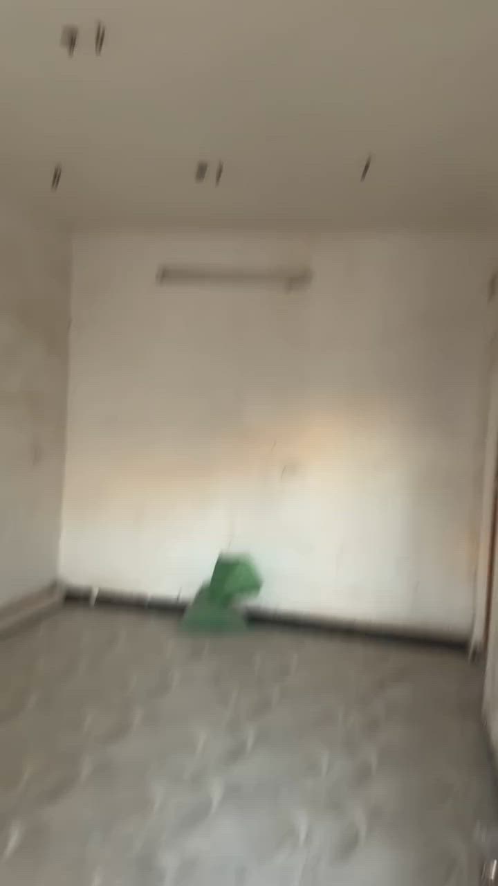 بيت مساحة ١٠٠ م ايجارطابق ارضي هاتف ***********
