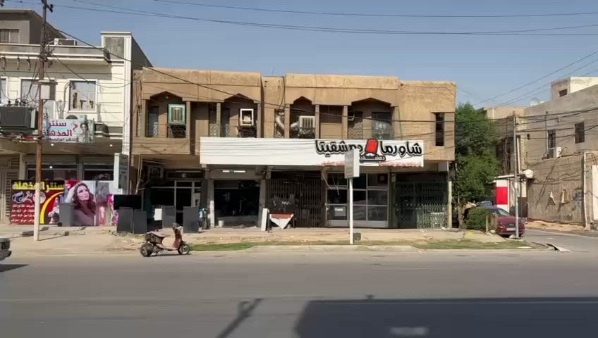 السلام عليكم يوجد بنايه للبيع ركن تجاريه 320م نزال 20 واجه 16 واي استفسار على هذا الرقم ***********
