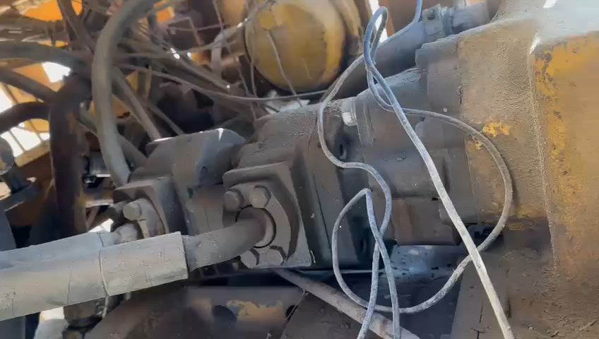 سلام عليكم شفل كاوسكي البيع حجم 80 موديل 94  كير جديد محرك جديد جاهز الشغل مكان الانبارالفلوجه سعره 230 وبيه مجال ***********
