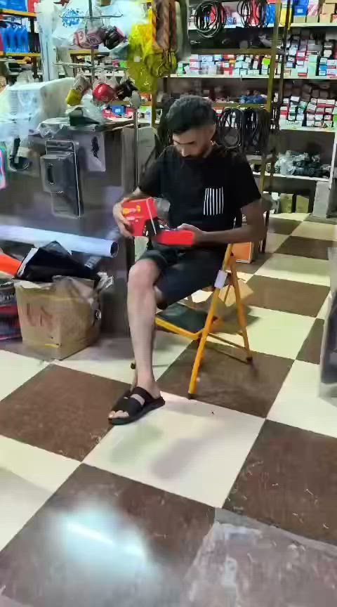 عرض زينون واصفر بلاد مع تركيب فقط 30الف كركوك حي عسكري كماليات المهندس***********
