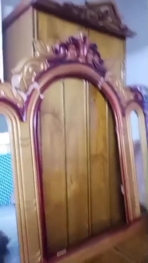 السلام عليكم غرفة عراقية  جديده مستعمله سنه واحده لي يريد يشتري يرسلنه عله هاذ ه رقم موجود وتساب ولي ما يشتري لا يراسل ***********
