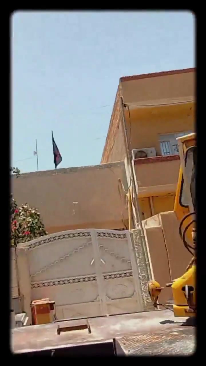 ⚡ عرض قوة النون – كهرباء 24 ساعة بسعر الجملة ⚡
لا تنتظر رحمة الشبكة.. اصنع كهرباءك بنفسك وارحم عائلتك

بسبب تردي وضع الكهرباء وانقطاع التيار المتكرر، نضع بين يديك الحل المتكامل والأسعار التي لا تقبل المنافسة:

---

🔹 العرض الخاص:
خذ الإنفيرتر والبطارية من مخزوننا بـ سعر الجملة، واشتري باقي الاحتياجات (أسلاك، قواطع، كوابل، لوحة توزيع) حسب مزاجك ومن أي مكان تريده.
📍 مع ماركة CHISAGE شيساج – وكالة حصرية من قوة النون.

---

🔹 الكادر الهندسي (الميزة الأهم):
نوفر لك كادر تركيب هندسي احترافي متخصص بالطاقة الشمسية بـ سعر مدعوم، مع:
✅ إشرافنا الكامل لضمان جودة التصيب.
✅ معالجة أخطاء كهرباء المنزل القديمة.
✅ تشغيل ذكي للأحمال الثقيلة (مثل السبلت العادي) وفصله تلقائياً قبل نفاذ البطارية، ليستمر الحمل الخفيف 24 ساعة.

---

🔹 مرونة بالاتفاق:
نحن نركب لك أو نشرف على تركيبك – لك حرية الاختيار.

🔹 الألواح الشمسية:
متوفرة أيضاً بسعر الجملة، ويمكنك ضمها للعرض أو شراؤها منفصلة.

---

📞 للتفاصيل والحجز: ***********

لا تؤجل.. وفر على نفسك الجهد والمال، واستمتع بكهرباء مستقرة اليوم قبل الغد.
