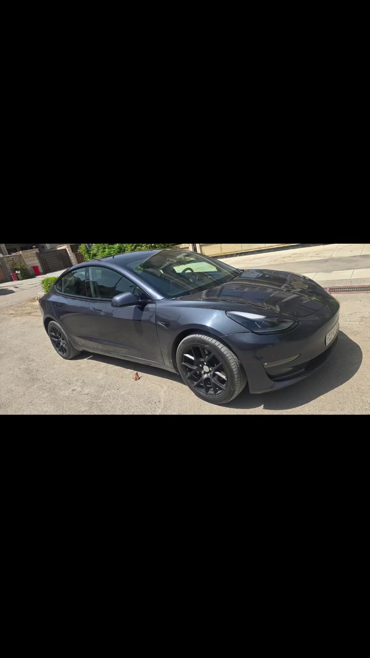 🚘 إعلان بيع – تسلا 3 وارد أمريكي 2023 🚘
السيارة: Tesla Model 3 – 2023 وارد أمريكا.. أون لاين..
الحالة: حادث بسيط، مصبوغ جملغ يمين + نصف جملغ يسار + باب (3 قطع فقط)
ماشية: ١٥الف كم فقط
ملاحظة: أرباك ستيرن طاك
المواصفات:
✅ تحديث أونلاين
✅ مواصفات تسلا 3 المعروفة (كهربائية بالكامل – دفع خلفي – تشغيل ذكي – شاشة كبيرة – أنظمة أمان متطورة)
📍 المكان: بغداد – البنوك
📞 الاتصال: ***********
