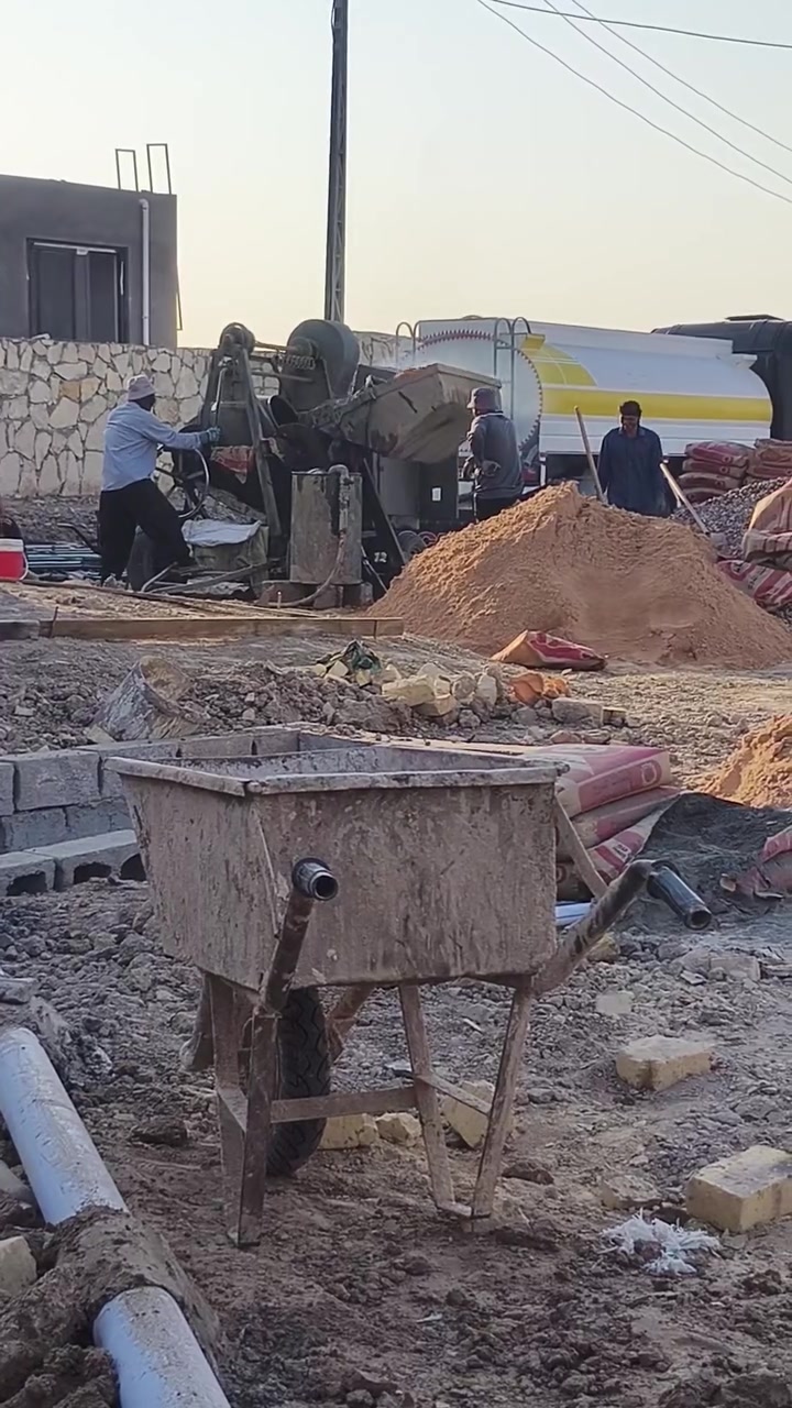 كادر عمال تطليع اتراب وحدل قفاز وسبيس وحدل وصب لارضيات . تزفيت البتلو + لبخ البتلو ..شغل درجه اولى  خاص مفتوح  رقم الاتصال ‏‪***********‬‏👉
