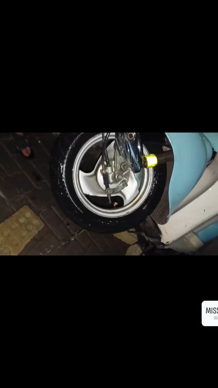نوعيت الدراجه كلاسك نوعيه نثيه كفاله عامه مكينه ما مفتوحه سرعه دراجه 60 دراجه مال رمبه
سعر الدراجه 550 وبيه مجال عنوان المكان بغداد مدينه الصدر، 
رقم الهاتفـ؛ ***********
