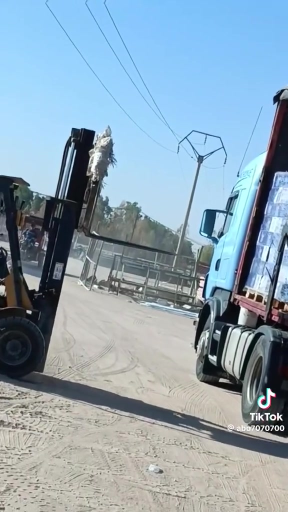 سلام عليكم يتقدم معمل عافيات بابل بتوصيل كسات ماء الى المواكب الحسينيه والمحلات والدور السكنيه مع التوصيل مجاني ماعليك فقط الاتصال ونحنو بخدمتكم في اي وقت***********
