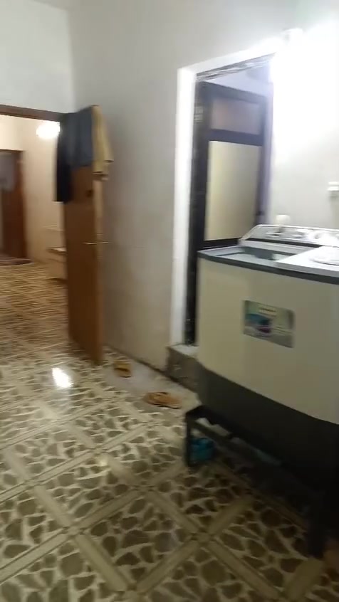 بيت البيع منطقت اكميره الفحامه قرب الجزيره السياحيه شارع الحاجه فضيله مساحت البيت 125مترنوع العقار سند 25البيت يحتوي على 4قرف نوم وصحياتالسعر95مليون وبي مجال اخوكم محمدالنداوي بغداداكميره ***********
