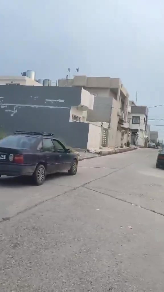 هيكل للبيع الملايين الثانيه قريب على عمارة ابو فهد المساحه ١٦٠ كهرب مجاري كامل ***********
