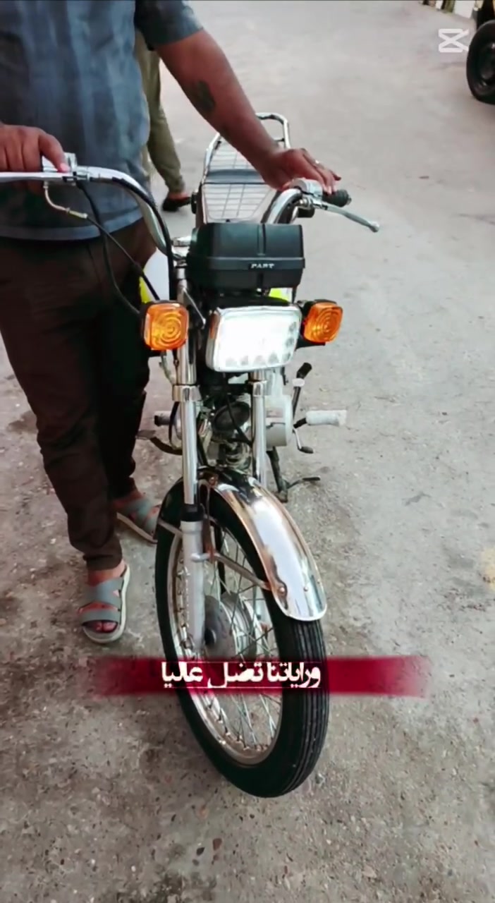 السلام عليكم دراجهه 4 كير للبيع تايكر موديل 21 الدراجه كفاله عامه مثل ماموضح بالفيديو والصور مكاني بغداد الشعله السعر 400 الرقم ***********
