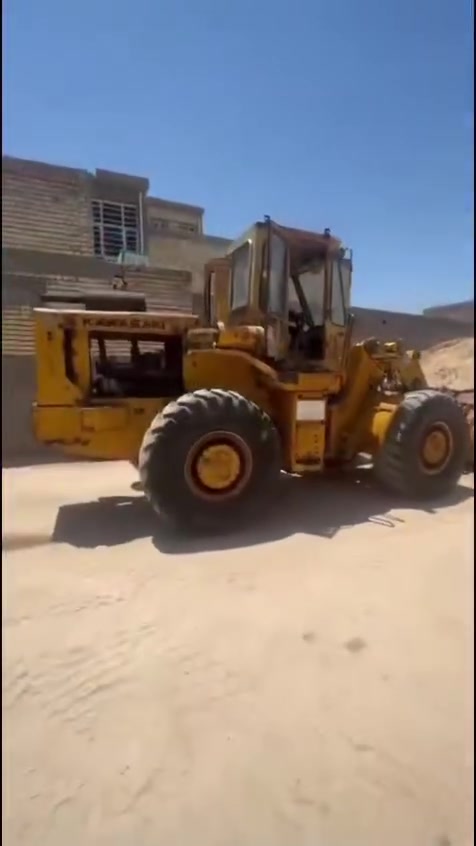 السلام عليكم شفل البيع كاوسكي عادي موديل 82 محرك بي 102 جديد مكينه مابيه اي نقص كله عله شريكه مال جناي تخم تاير 80 شرط شقل الرقم ميسان  تحويل مباشر  العنوان بغداد  ***********# ***********
