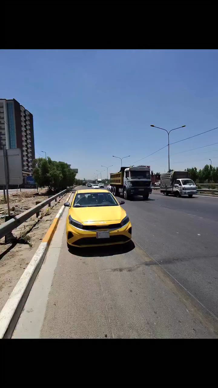 🔧 حالة جديدة داخل الورشة 🔧

🚘 نوع المركبة: كيا فورتي
📅 الموديل: 2022

⚠️ المشكلة:
تجليب الكير على النمرة الخامسة بعد ارتفاع درجة حرارة ناقل الحركة أثناء السفر لمسافة طويلة، حيث تم تركيب براد سابقاً بدون تنزيل برنامج تعديل الضغوط، مما أدى إلى عدم السيطرة الكاملة على حرارة وضغوط الكير في ظروف التشغيل القاسية.

✅ الإجراءات المتخذة:
تمت معالجة الخلل بشكل كامل وإعادة فحص منظومة الكير والتأكد من عملها بالشكل الصحيح.

📌 ملاحظة مهمة:
إضافة البراد خطوة ممتازة، لكن يجب أن تترافق مع برنامج تعديل الضغوط للحصول على أفضل أداء وحماية لناقل الحركة، خصوصاً في الأجواء الحارة والسفر لمسافات طويلة.

🛡️ الضمان:
ضمان لمدة شهر كامل من تاريخ الصيانة.

👨‍🔧 أبو علي العبادي
متخصص بصيانة وبرمجة كيرات الـ CVT

 العنوان : 📍

الفرع الرئيسي: بغداد الشعلة 

اتصال : 📞 

ابو علي العبادي : ***********

ابو جود العبادي : ***********
